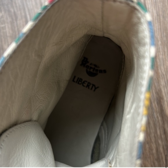 Dr. Martens X Liberty Floral Evan Boots | 6 - Picture 7 of 9